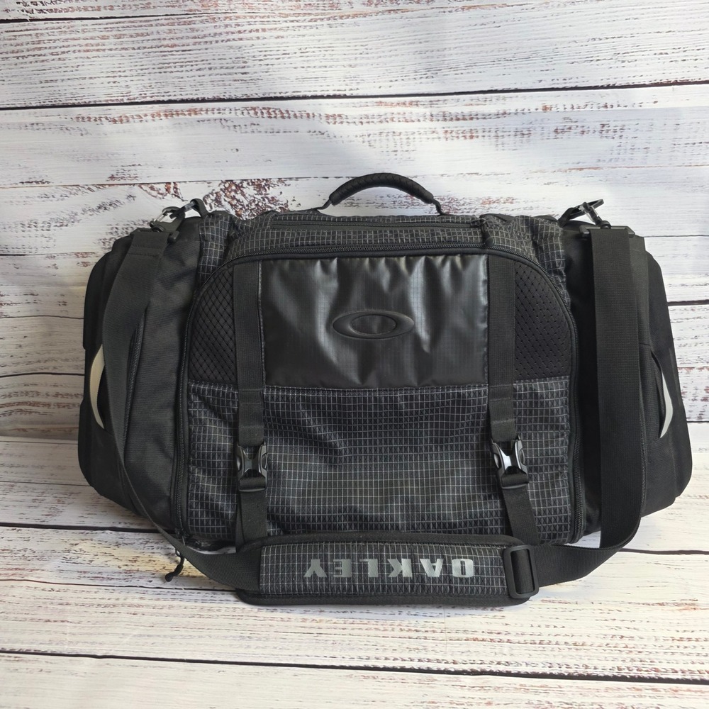 Oakley Link Duffel Bag Blackout Black Grid 92911 Travel Gym Carry On 35 Liter